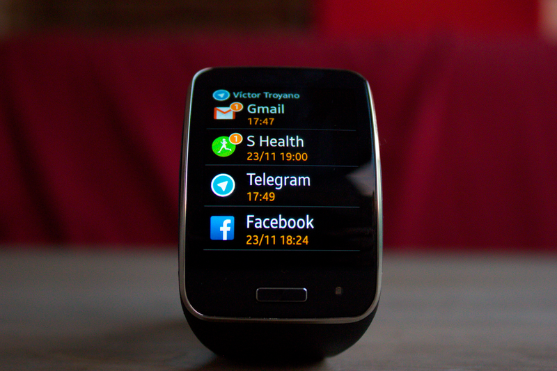 Illustration for article titled Samsung Gear S, análisis: el reloj del futuro todavĂa no está aquĂ